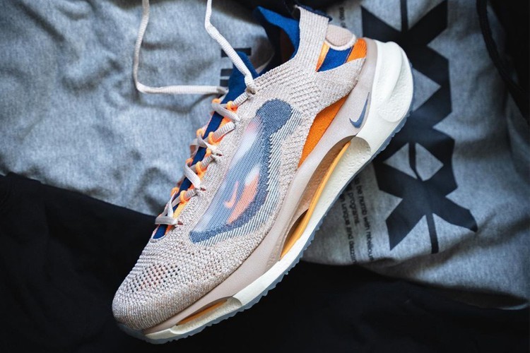 Nike 最新科技跑鞋 Spark Flyknit 1 细节谍照曝光