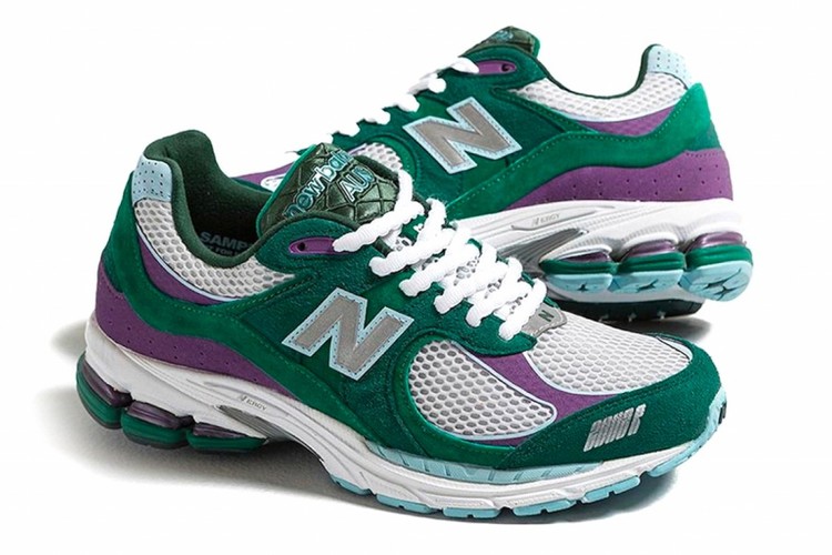 率先近赏 Up There × New Balance 2002R 最新联乘鞋款「Backyard Legends」