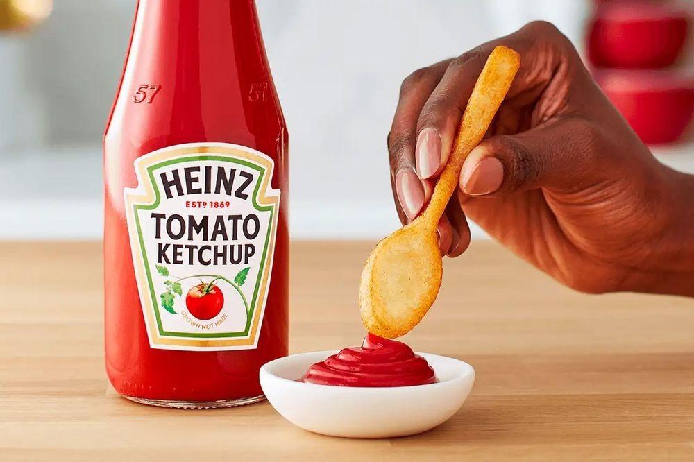 Heinz 推出限定汤匙造型薯条「Heinz Spoon Friez」