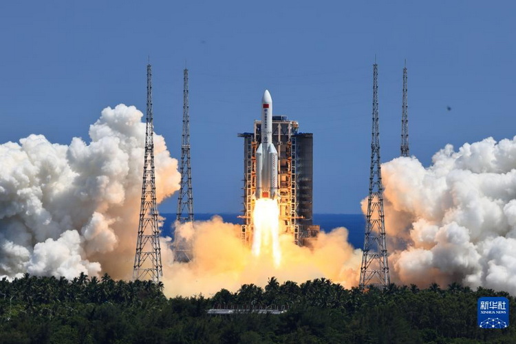 “问天实验舱”成功升空，是为中国自建太空站的第二个主要模组