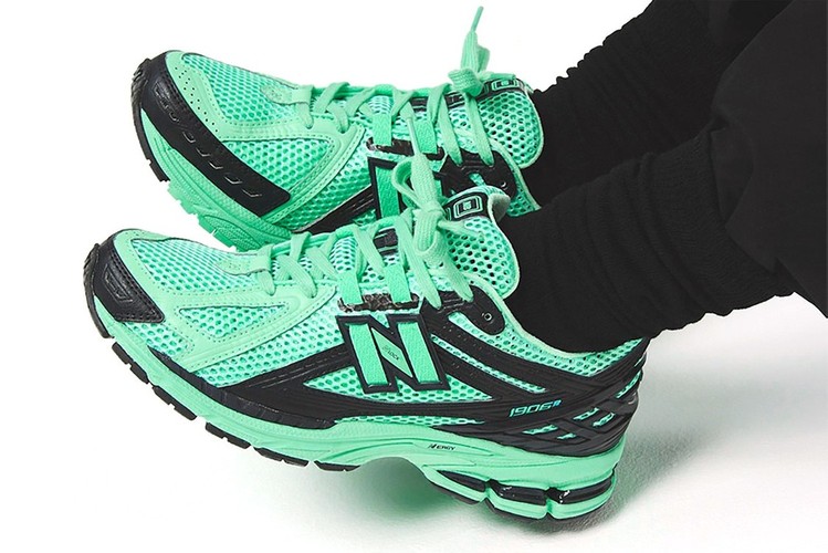 近赏 size? 独占款 New Balance 1906R 新色上脚图辑