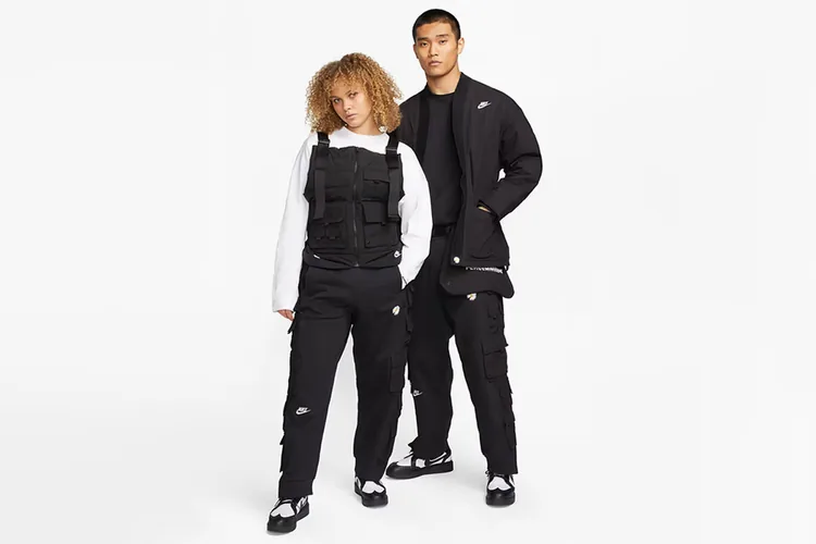 PEACEMINUSONE × Nike 最新联名服装系列发布