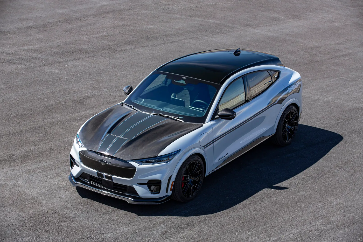 福特野马跑车系列 Shelby 首款电能车型 Mach-E GT SUV 推出全新限量改装版本