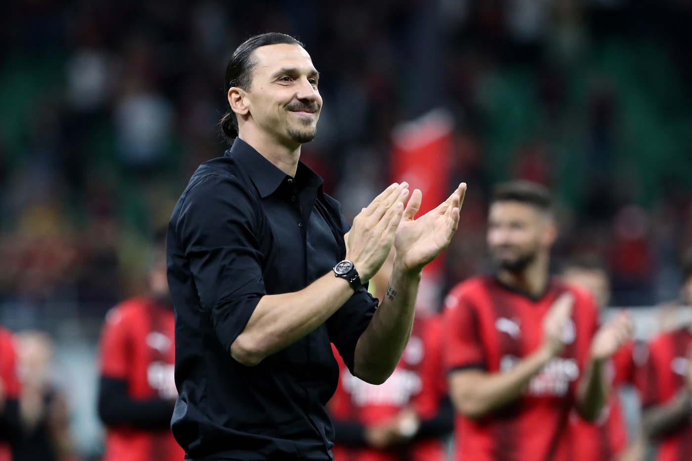 41 岁的传奇球星兹拉坦·伊布拉西莫维奇 Zlatan Ibrahimović 正式宣布退役