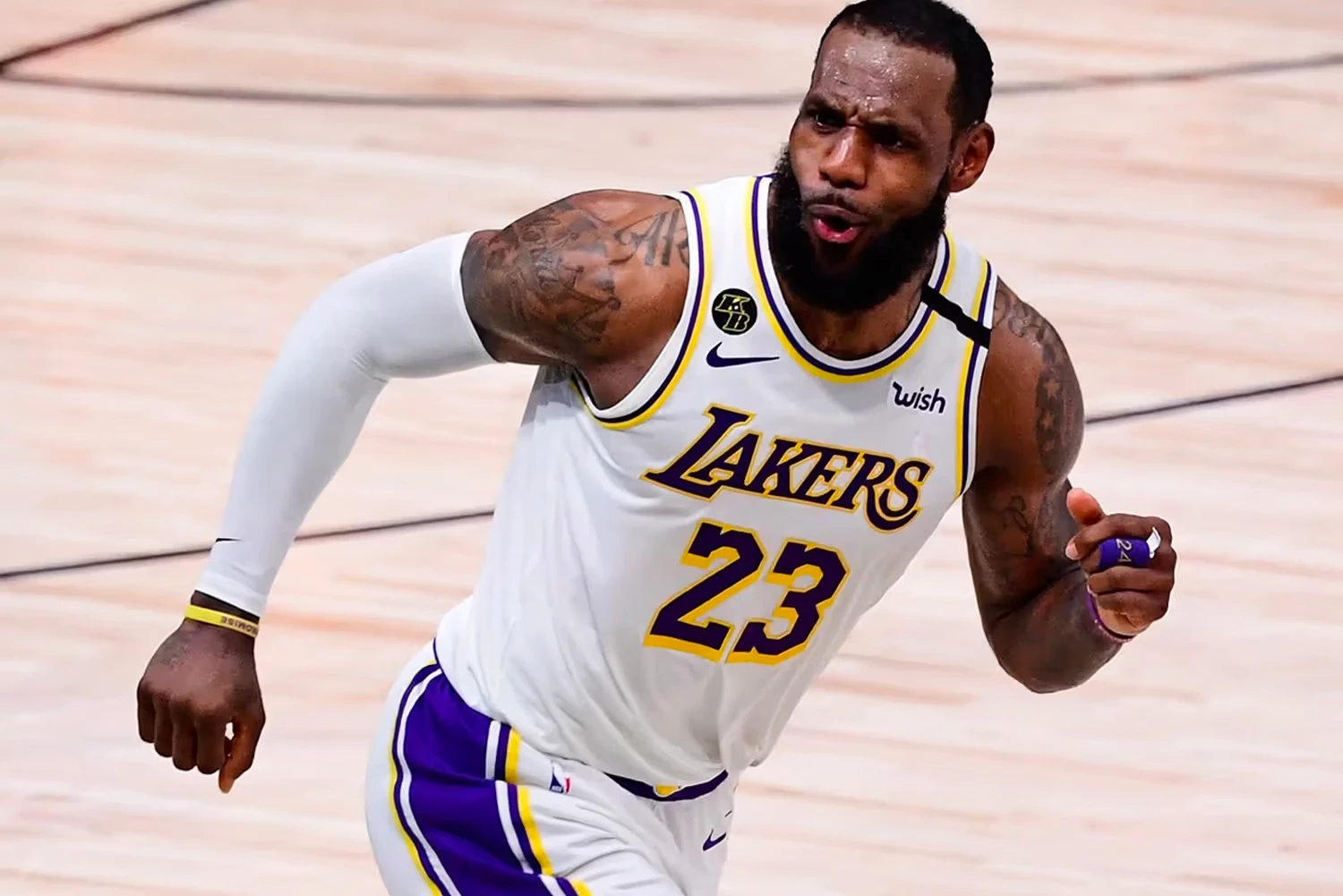 LeBron James 宣布下个赛季将换回熟悉球衣背号「23」