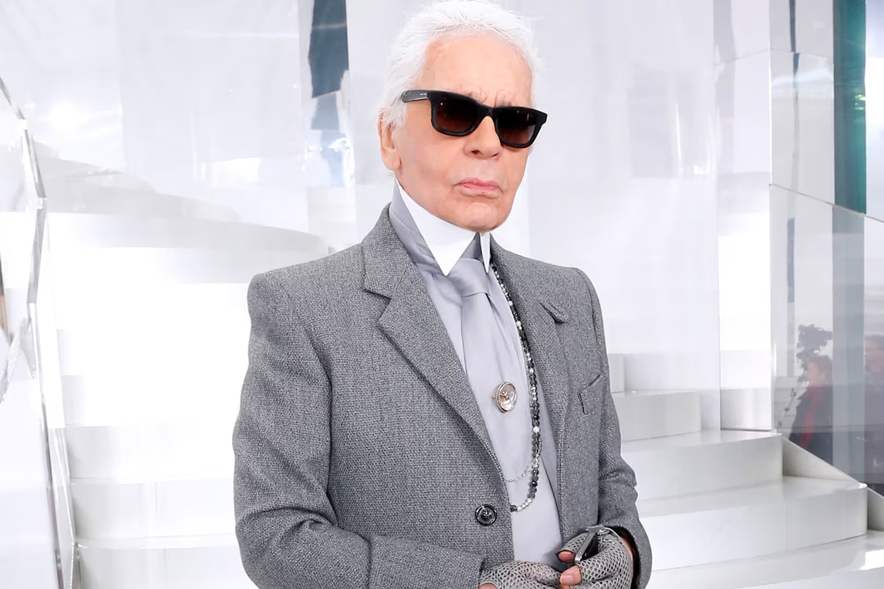Karl Lagerfeld 设计之 CHANEL Haute Couture 系列服饰即将展开拍卖