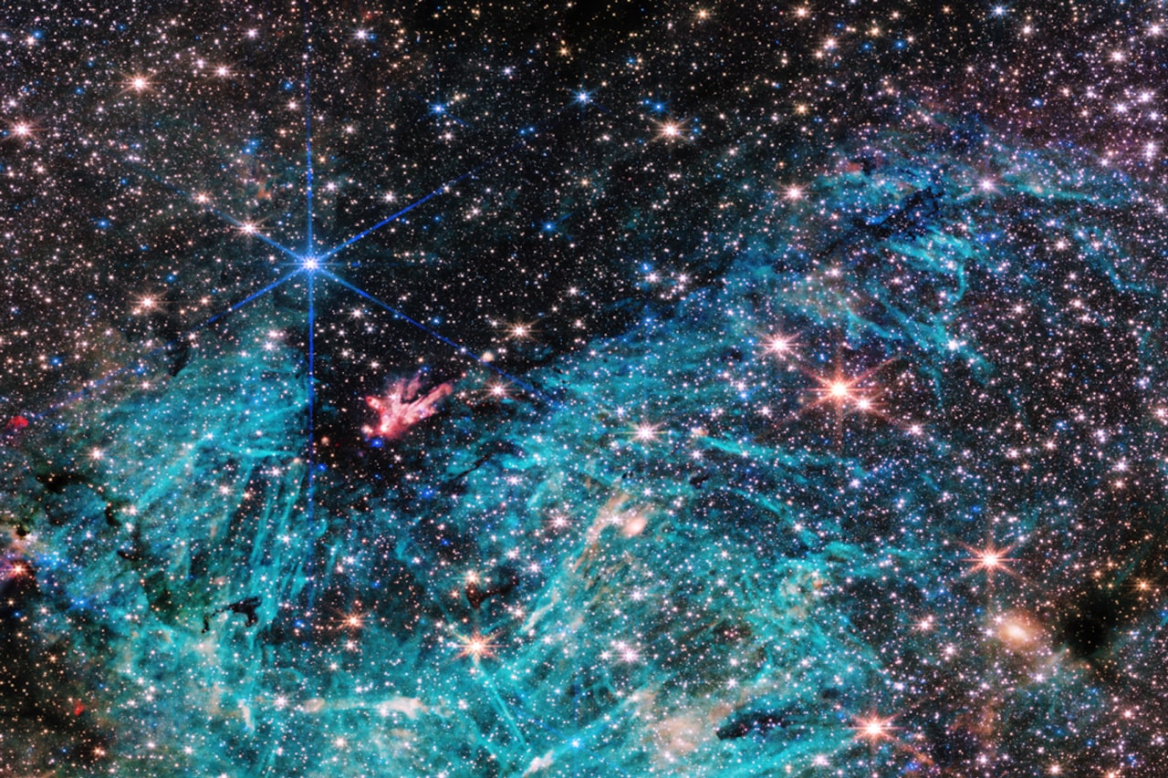 NASA 公开詹姆斯韦伯太空望远镜拍摄银河系中心图像