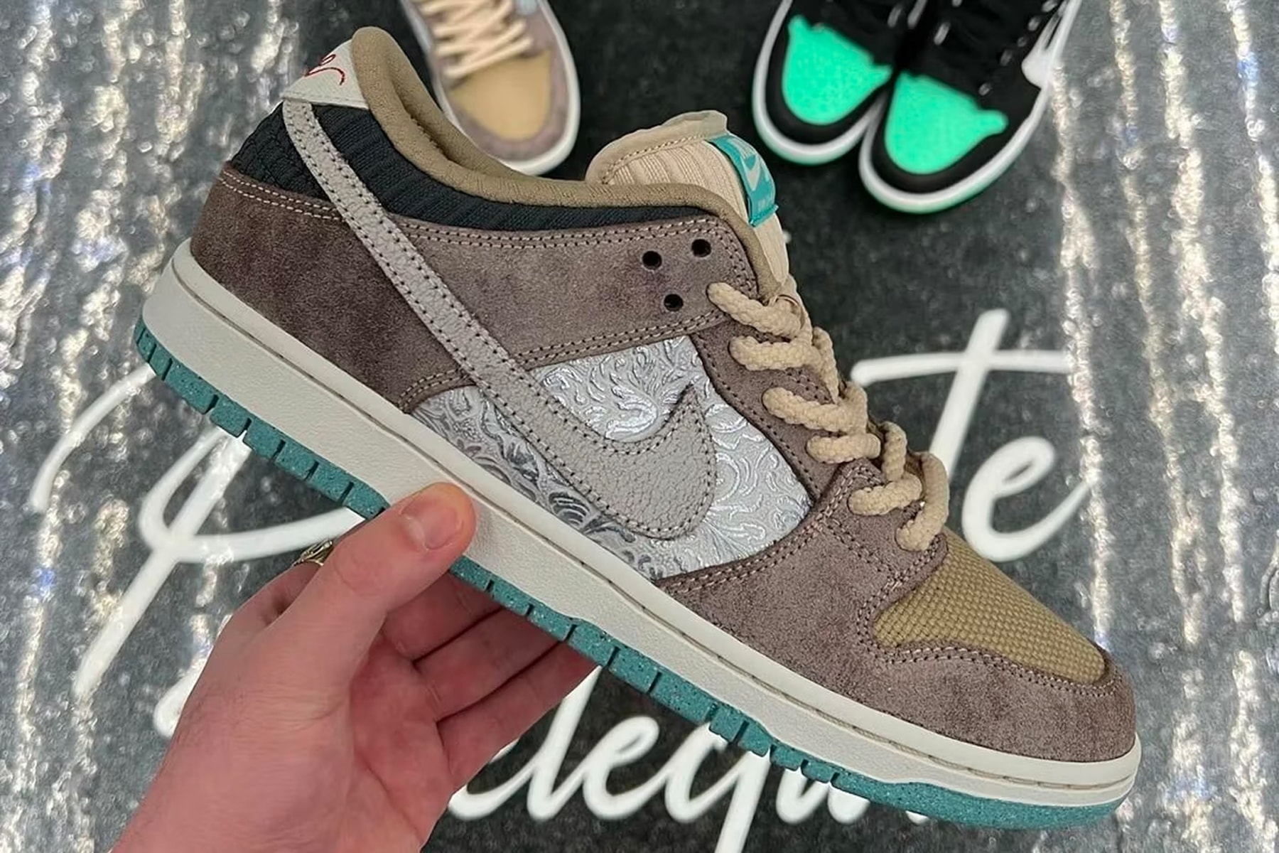 率先近赏 Nike SB Dunk Low 最新配色「Big Money Savings」鞋款