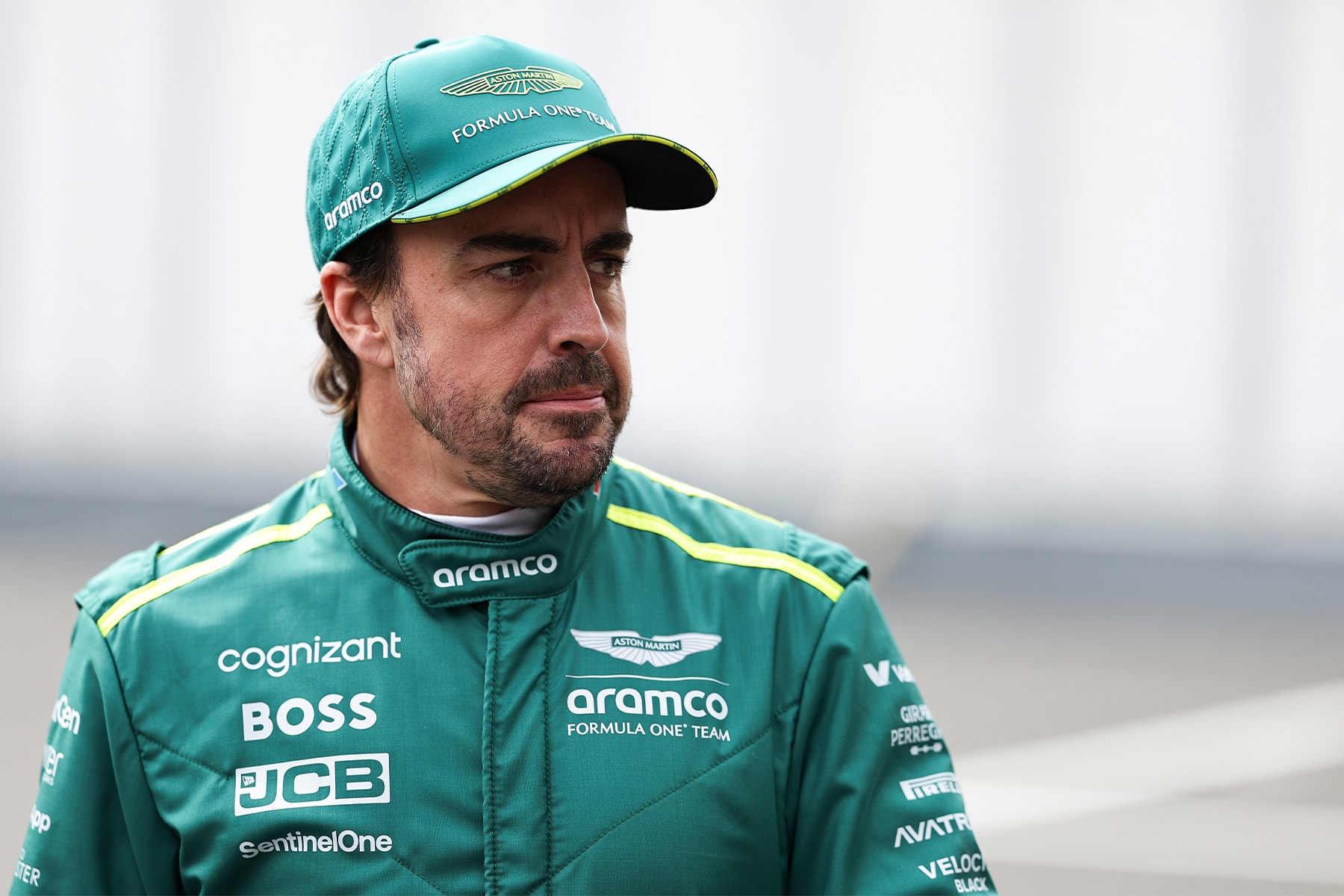 Fernando Alonso 与 F1 车队 Aston Martin 正式续签多年合约