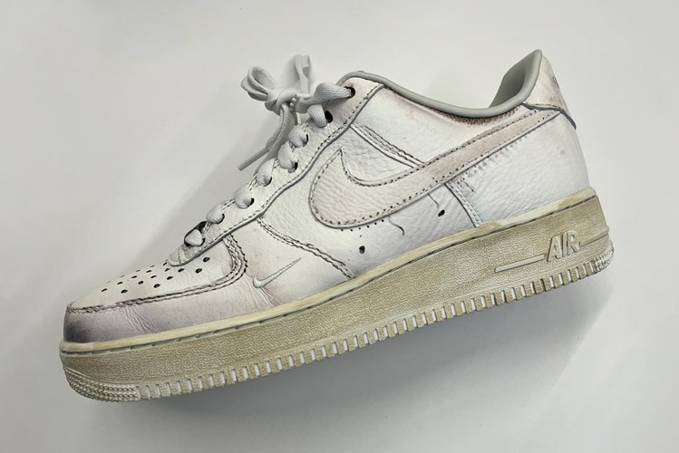 这双「脏鞋」你穿吗？.SWOOSH × Nike 最新配色「Dirty Triple White」登场