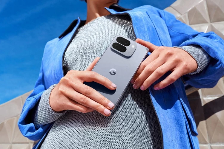 Google 推出售价 1799 美元的 Pixel 10 Pro Fold 折叠屏手机