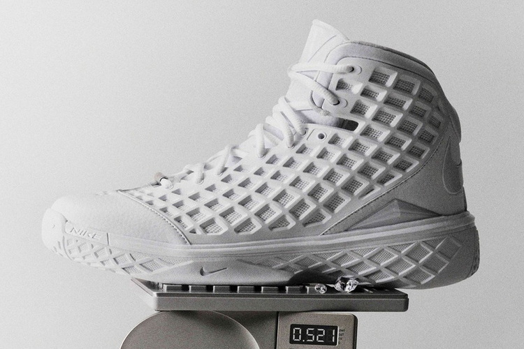 Nike 正式宣布 Kobe 3 Protro 即将于 8 月 23 日正式发售