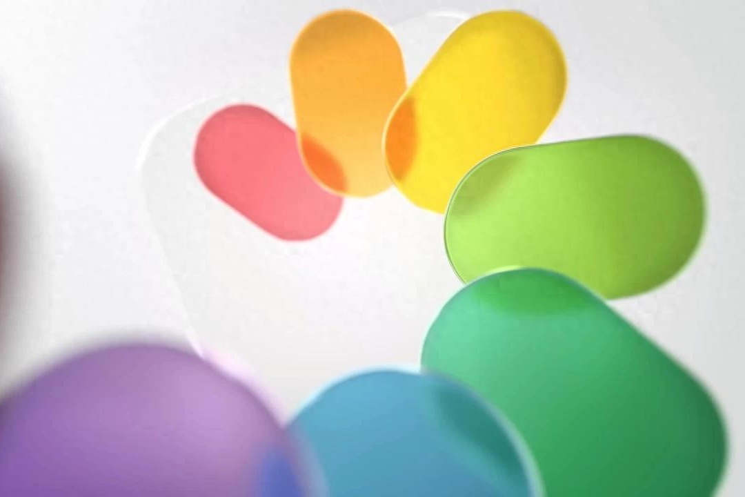 Apple 苹果悄然在 iOS 26.1 中开放第三方 App 后台照片备份功能