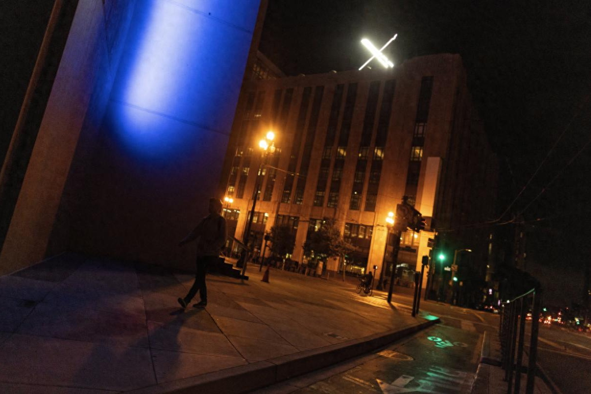 社交网站 X 将彻底停用 Twitter.com 域名，已绑定通行密钥用户必须重新绑定否则无法登录