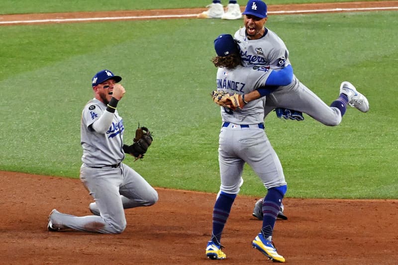 洛杉矶道奇 Los Angeles Dodgers 完成世界大赛二连霸！
