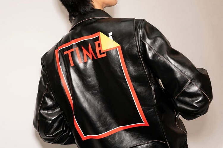 sacai 携手艺术家 Mungo Thomson 推出联名系列