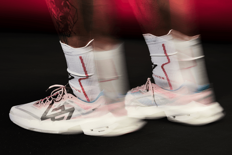 Represent 旗下 247 Division 推出首款碳板混合鞋 ARC-4