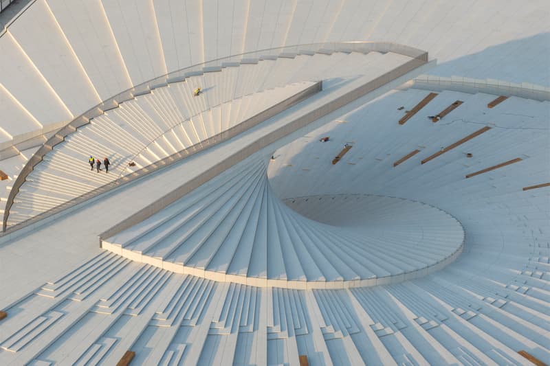 Snøhetta 打造上海大歌剧院，壮观螺旋屋顶地标预计 2026 年底开幕