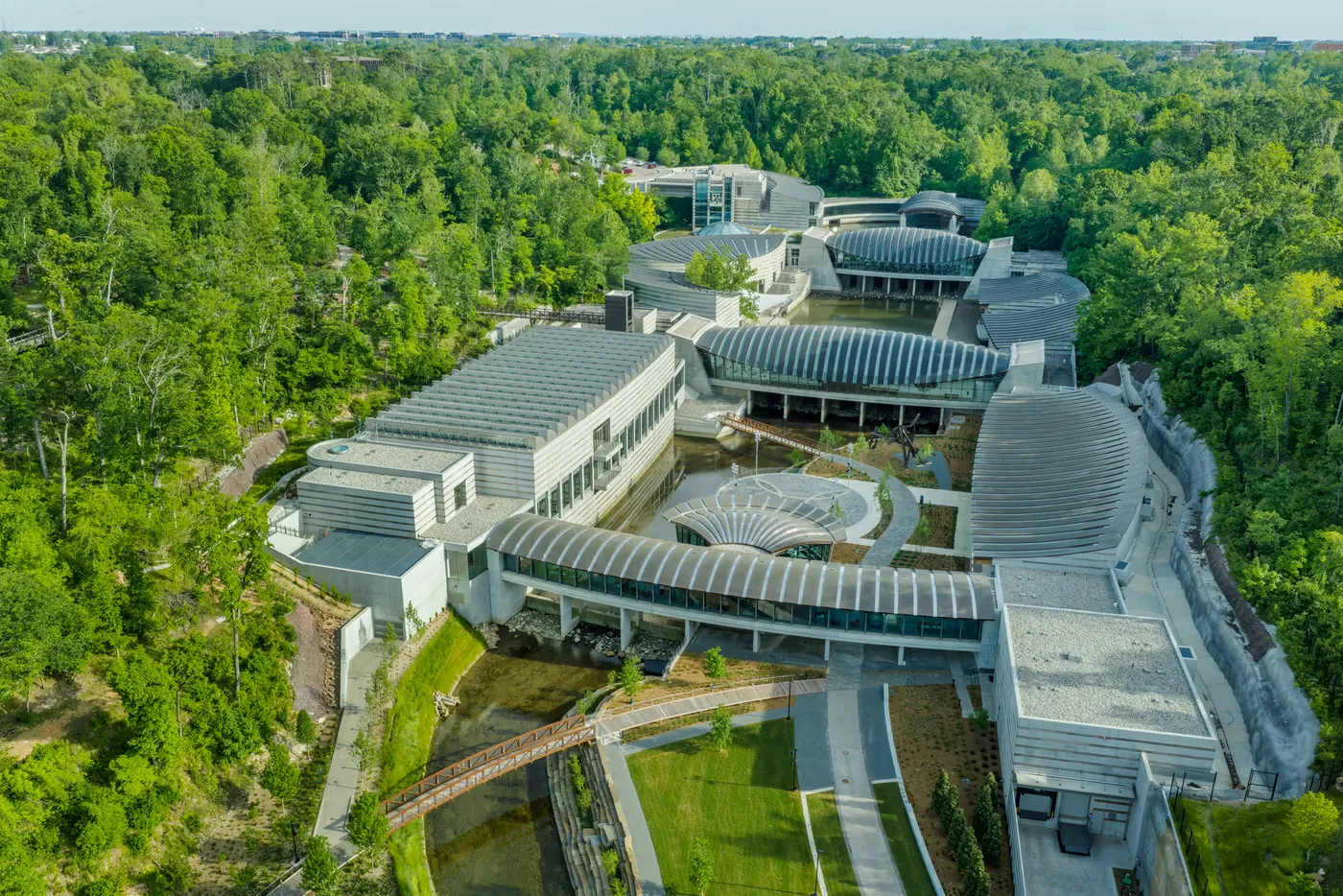 Crystal Bridges 全新 114,000 尺扩建翼华丽登场