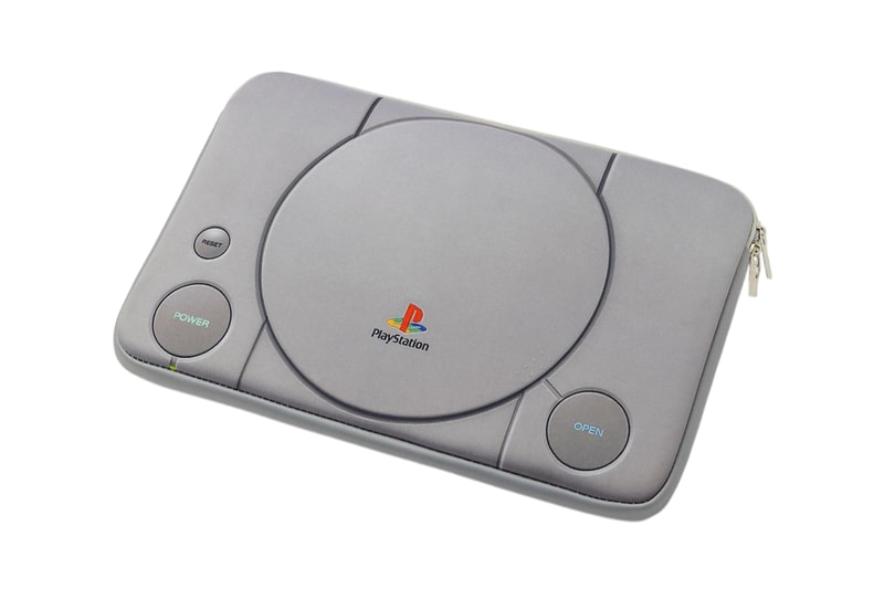 PlayStation 将 1994 初代主机变成可放手提电脑与平板的软垫收纳包