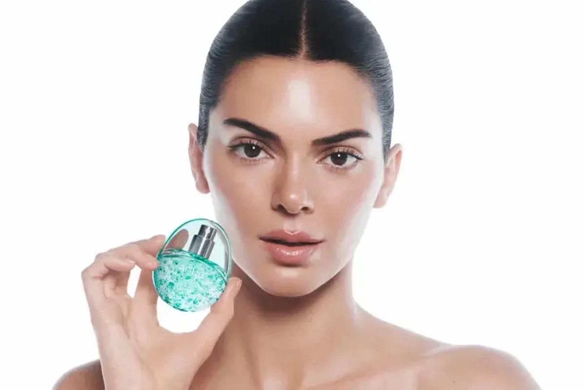 韩国护肤品牌 Anua 宣布 Kendall Jenner 担任品牌首位全球大使