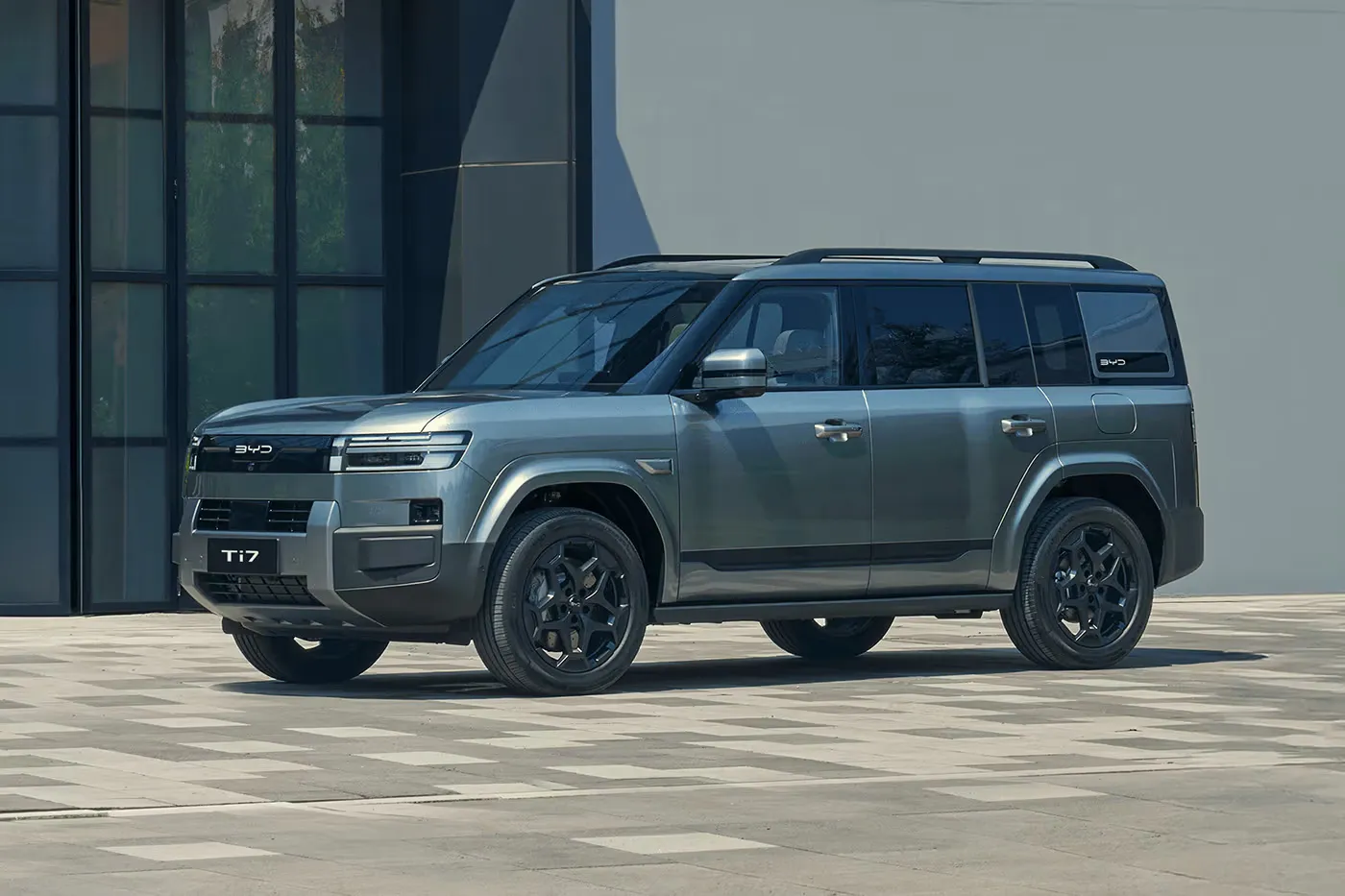 BYD Ti7 登陆英国！600bhp 马力＋79 英里纯电续航，震撼豪华七座 SUV 市场