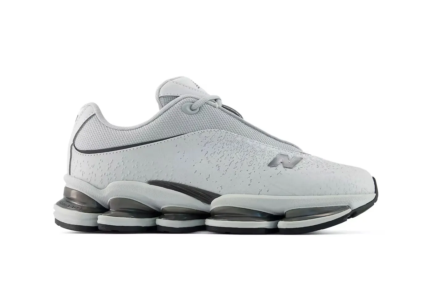 New Balance 推出未来感十足 2000S「Grey」配色鞋款