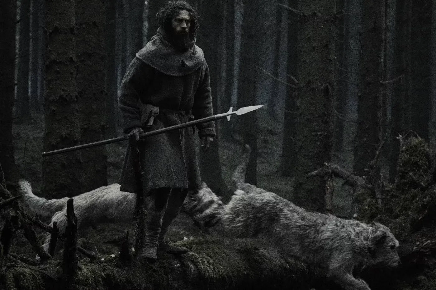 Robert Eggers 即将推出的哥德式恐怖电影 《Werwulf》 释出首张前导剧照