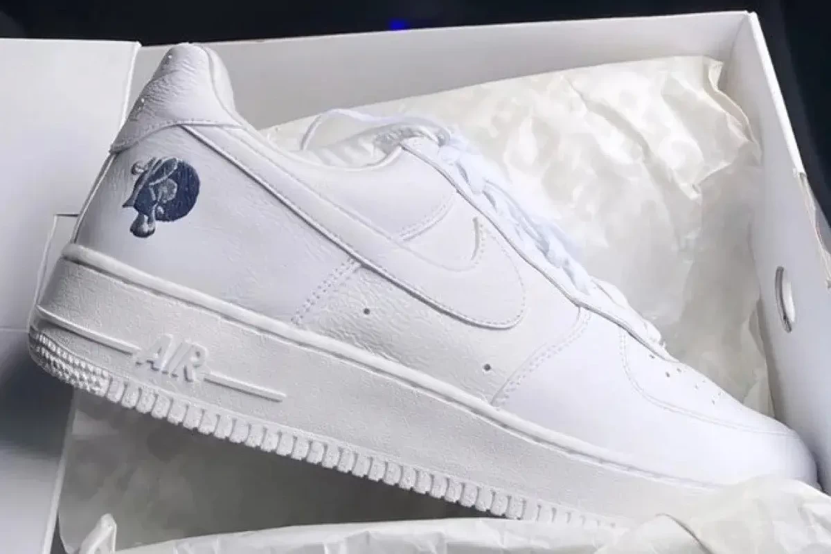 JAY-Z 打造全新 Roc-A-Fella 主题 Nike Air Force 1 Low 鞋款