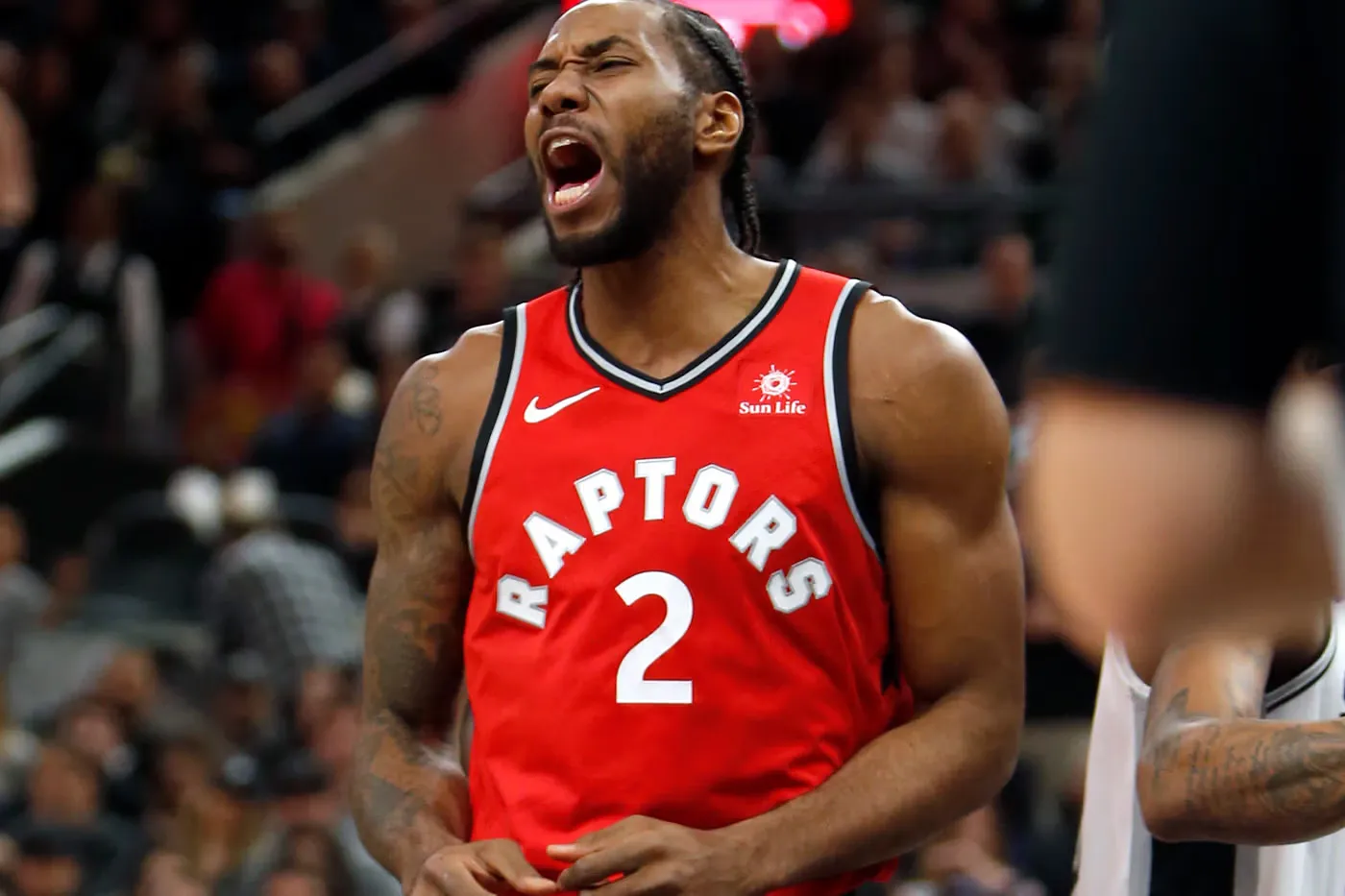「The Fun Guy」回归？Clippers 传将送走 Kawhi Leonard　重磅交易逼近、再返 Toronto 打出震撼一击