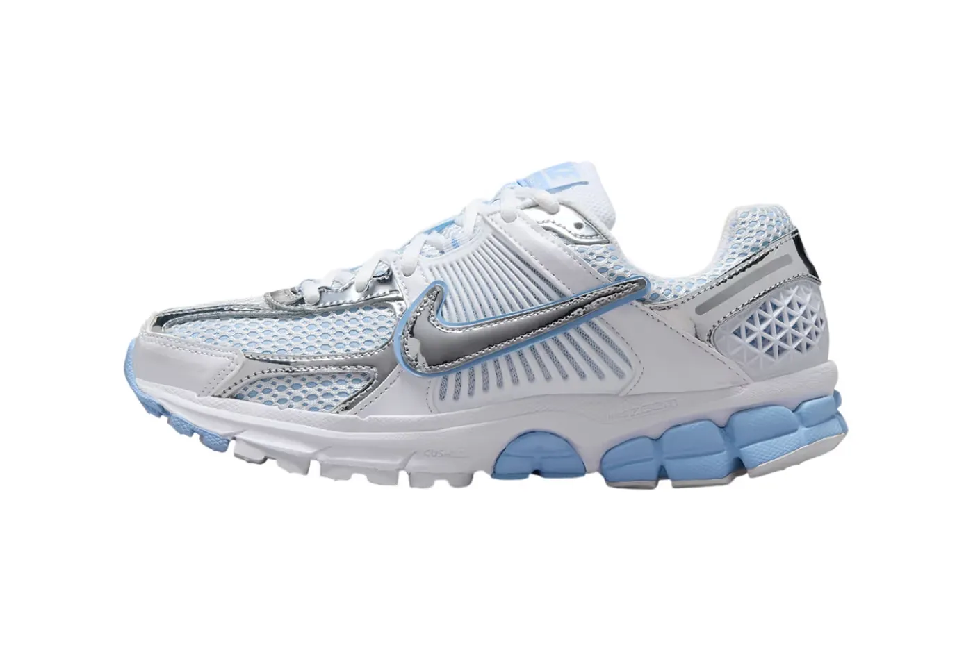 Nike Zoom Vomero 5「Aluminum」：双银色 Swoosh 叠加，金属质感超抢眼