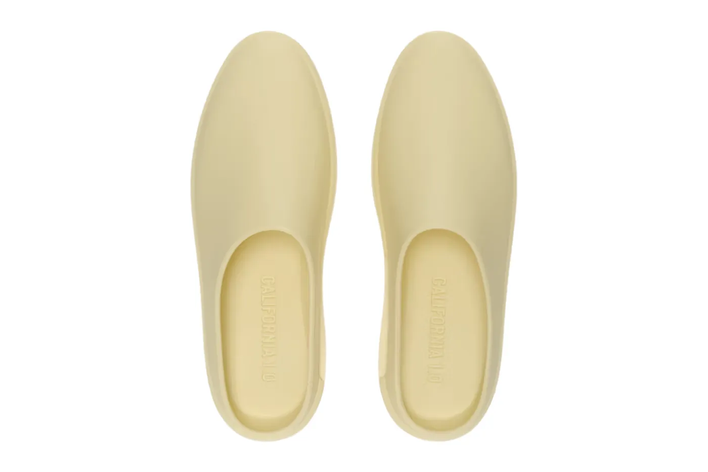 Fear of God Essentials 经典拖鞋 The California 1.0 以清新中性色回归