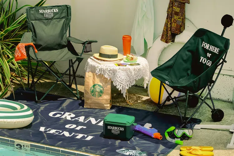 STARBUCKS STAND by BEAMS 携手 Coleman 推出户外家具系列