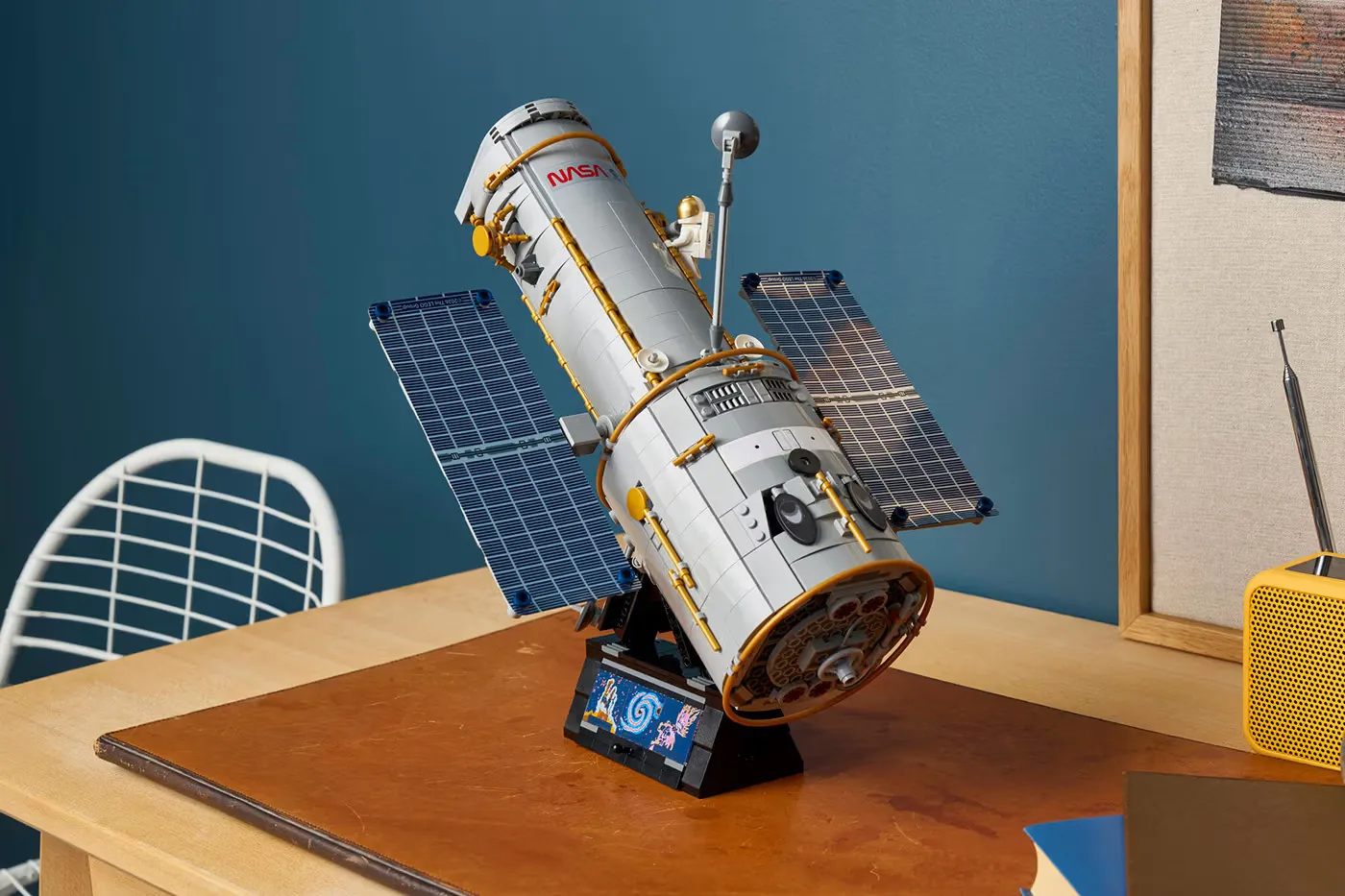 LEGO Icons 推出 1,252 件 Hubble Space Telescope 展示模型致敬经典太空望远镜