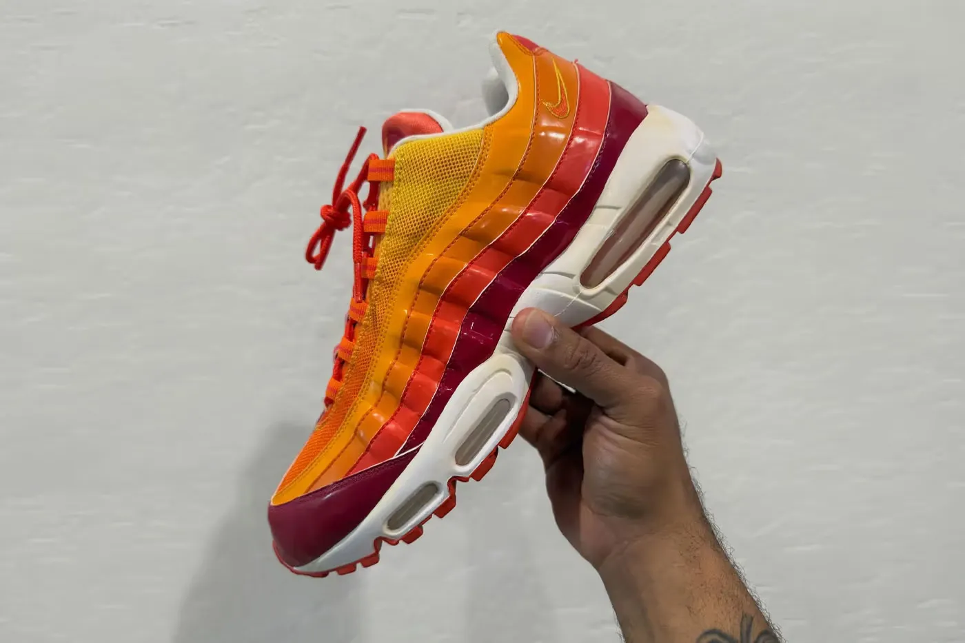 Nike 以全新 Big Bubble 配备再次复刻 Air Max 95「Human Torch」鞋款