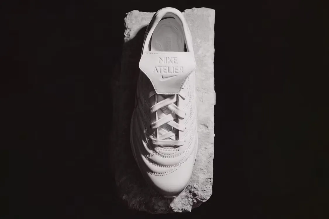 Victor Wembanyama 率先上脚 Nike Atelier Total 90 同场穿搭订制 Team France 外套