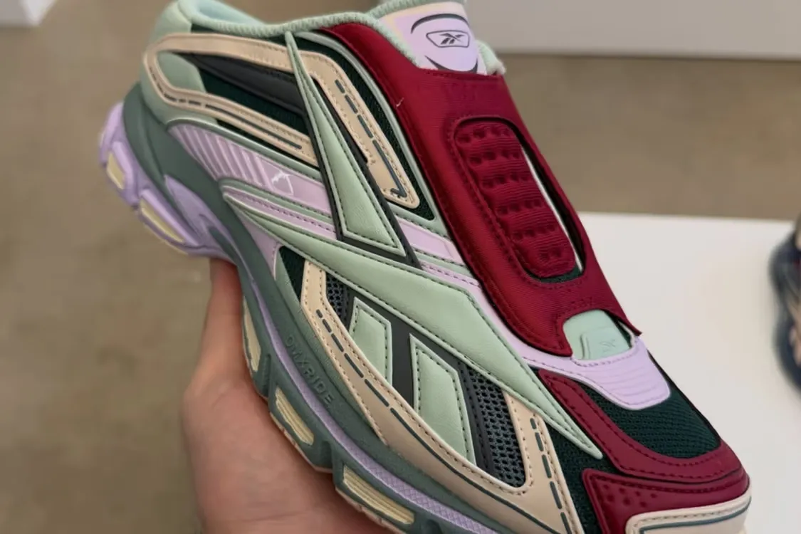 率先预览 Reebok Premier Ultra Mule SS27 鞋款多配色曝光