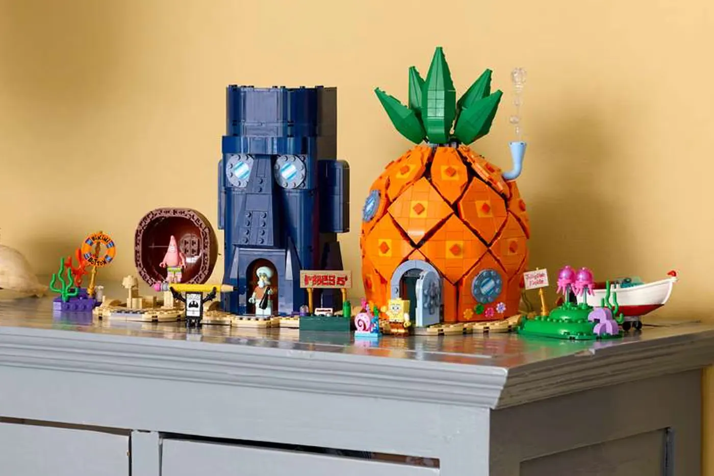 LEGO 潜入海底，推出超大型怀旧「比基尼海滩」Icons 套装