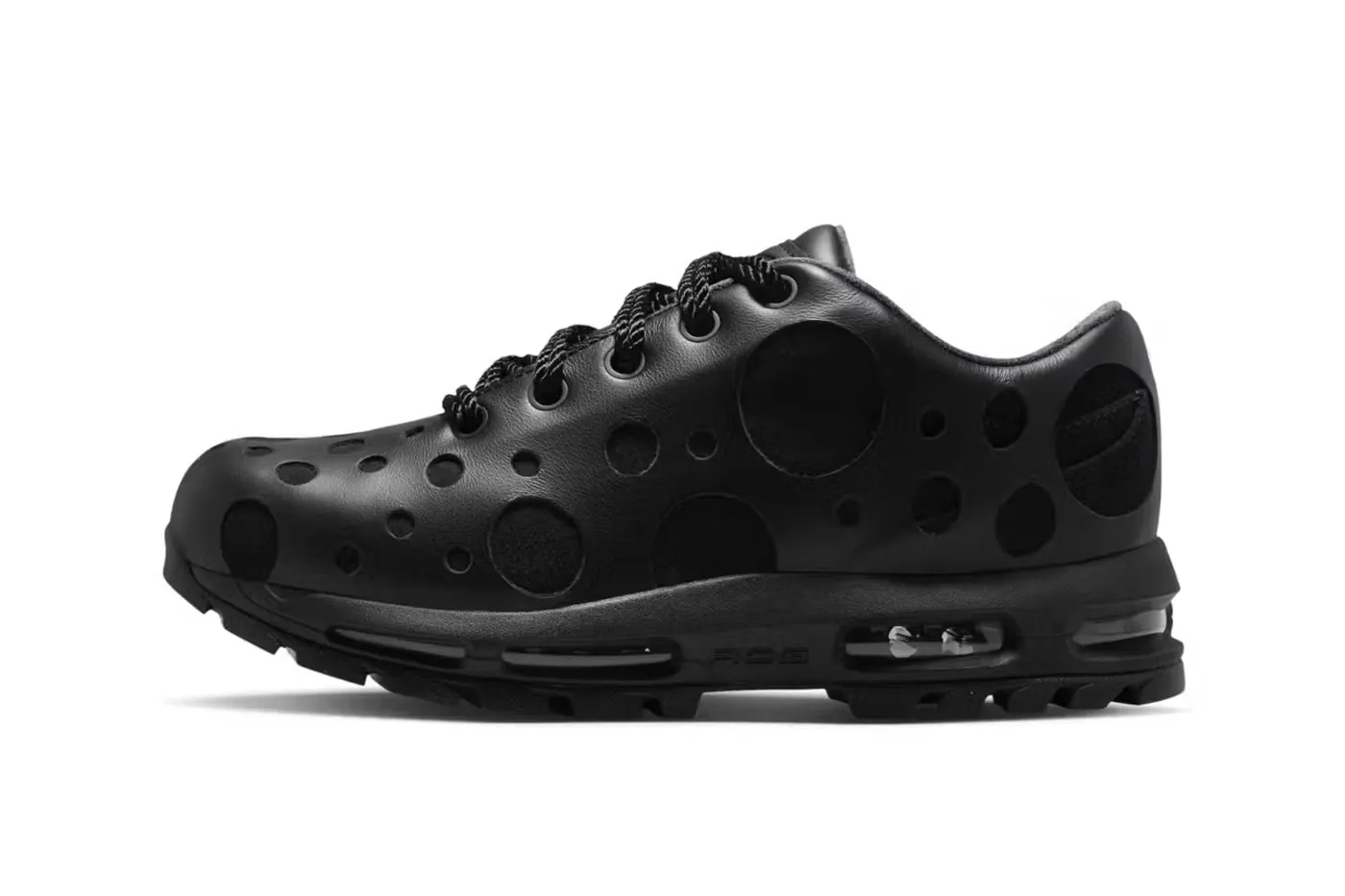 Nike 發布全黑 Air Max Goadome Low「Polka Dot」配色鞋款