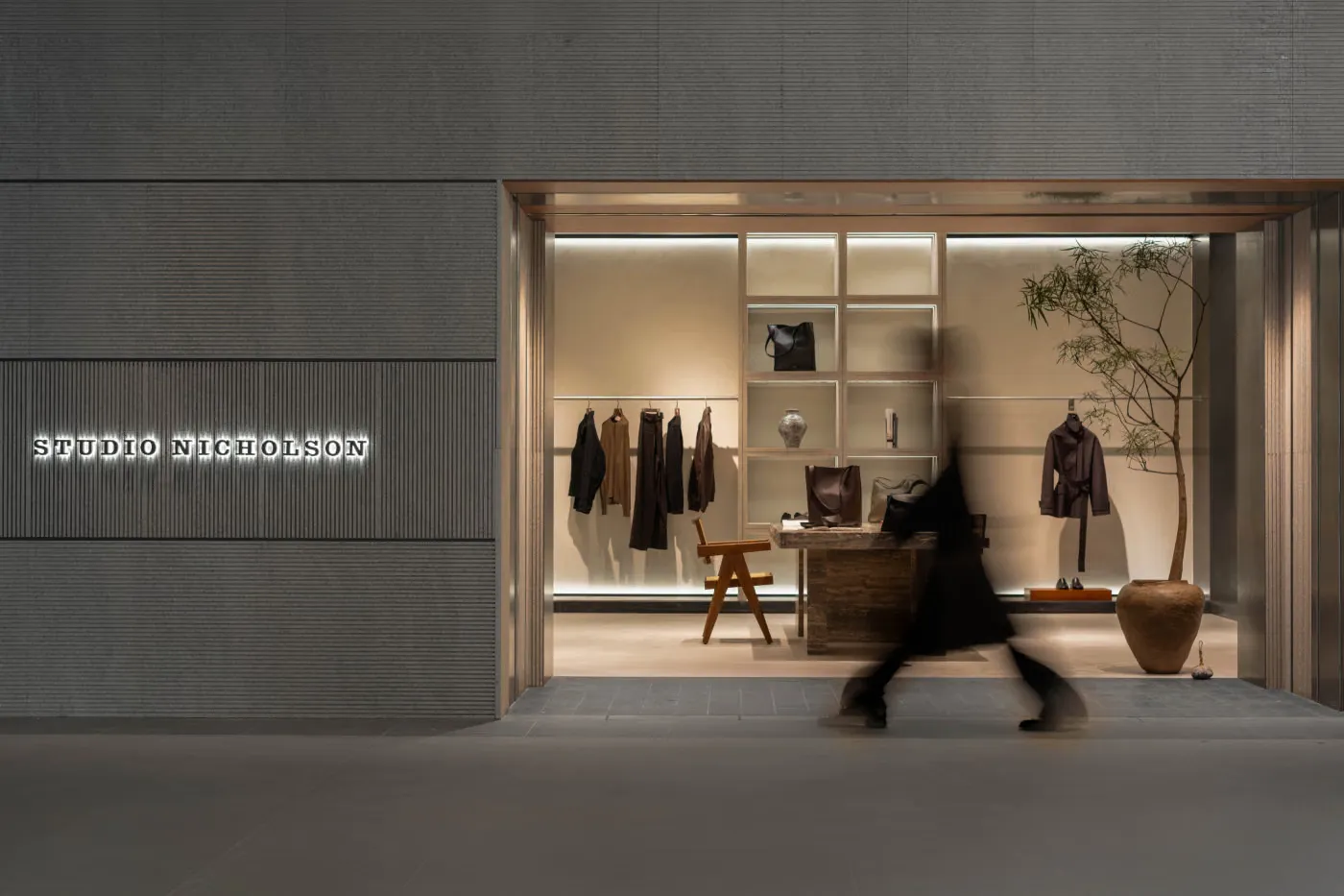 Studio Nicholson 将「画廊邂逅住宅」店铺概念带到北京