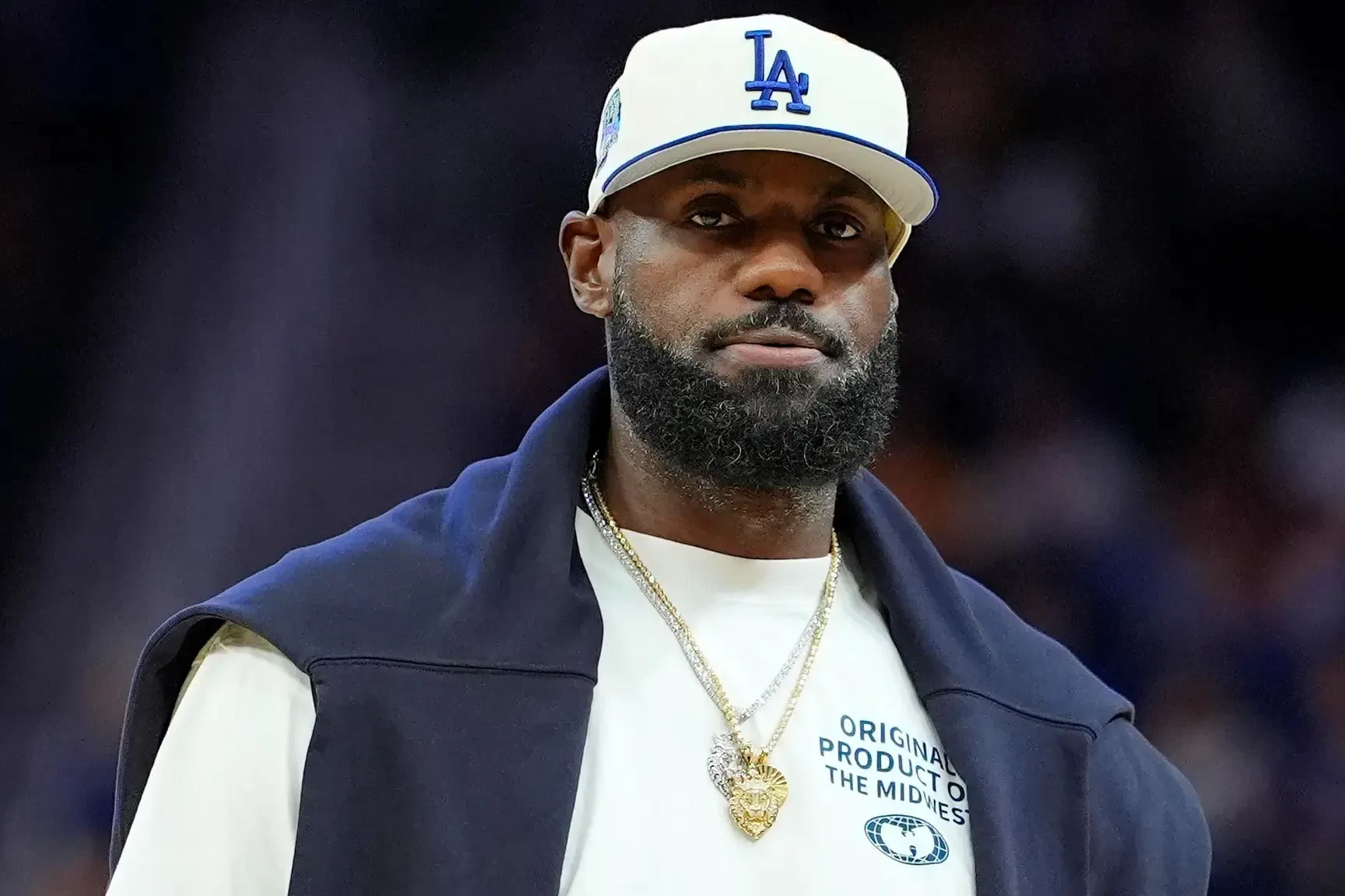 勒布朗·詹姆斯 LeBron James 加盟后,76 人获得新赛季 34 场全美直播