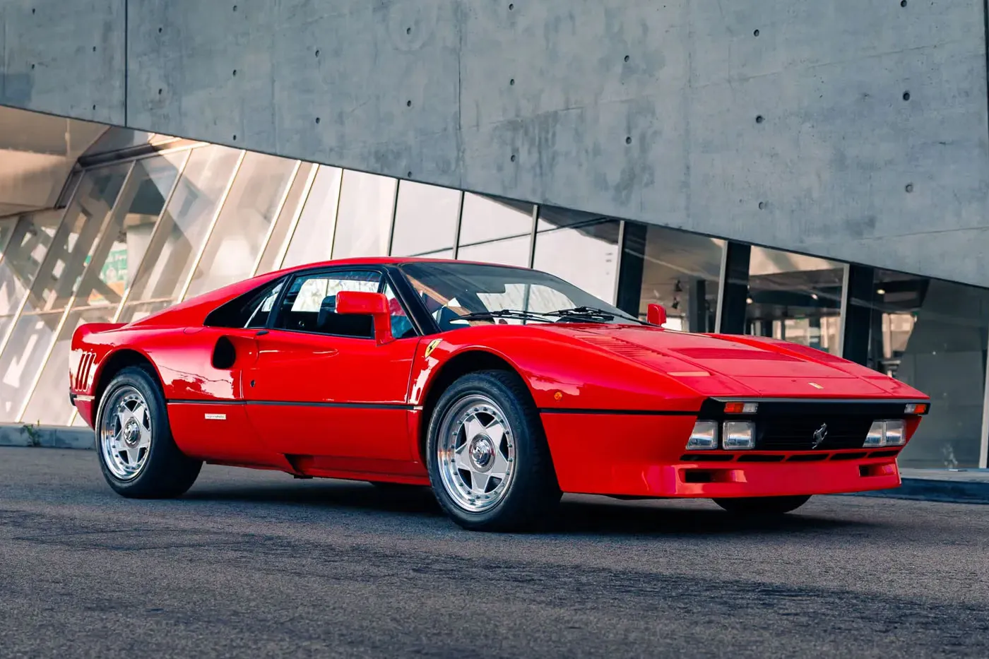 极罕低里程 1985 年 Ferrari 288 GTO 将于 RM Sotheby’s 拍卖,估价高达 1,100 万美元