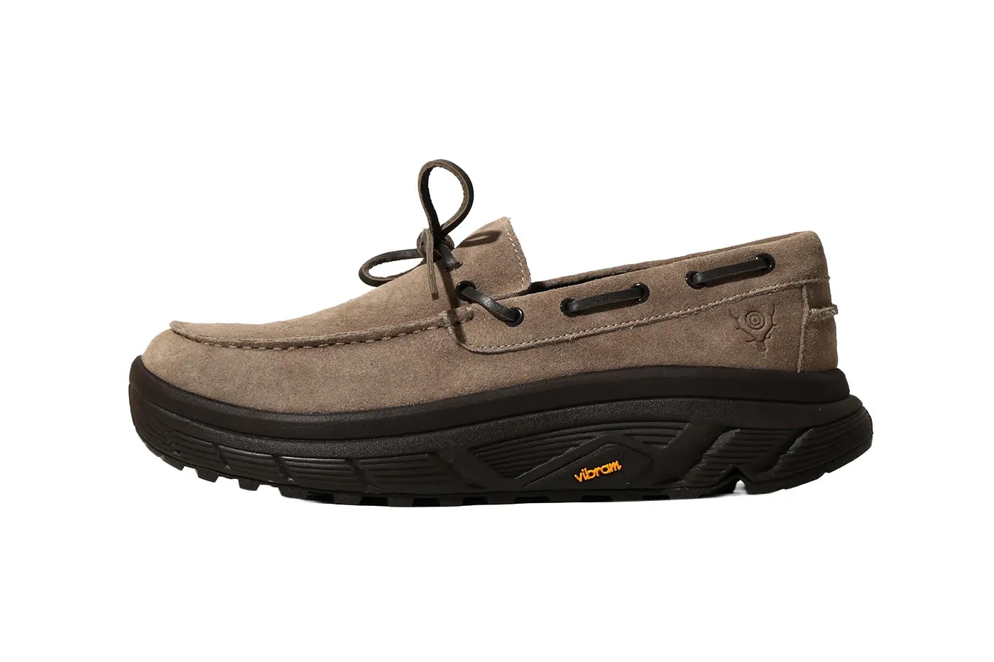 South2 West8 与 SUICOKE 再度联乘推出全天候 Camp Moccasin
