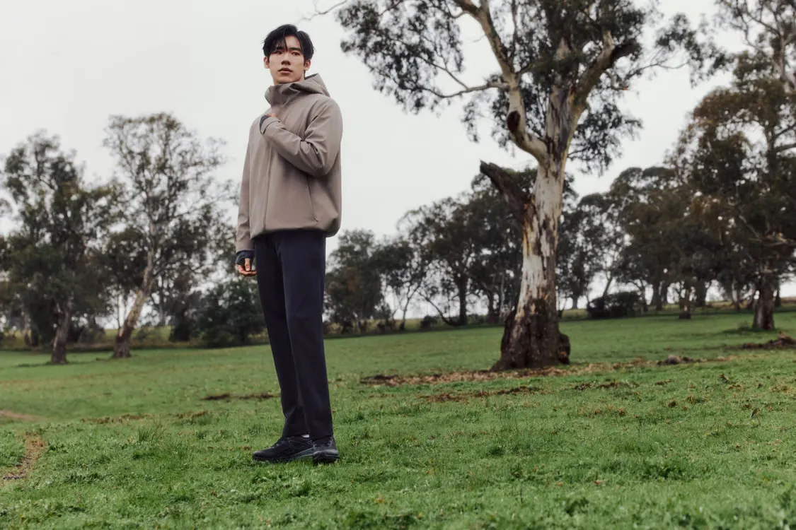 WOOLMARK 携手安踏冠军打造美丽诺羊毛系列