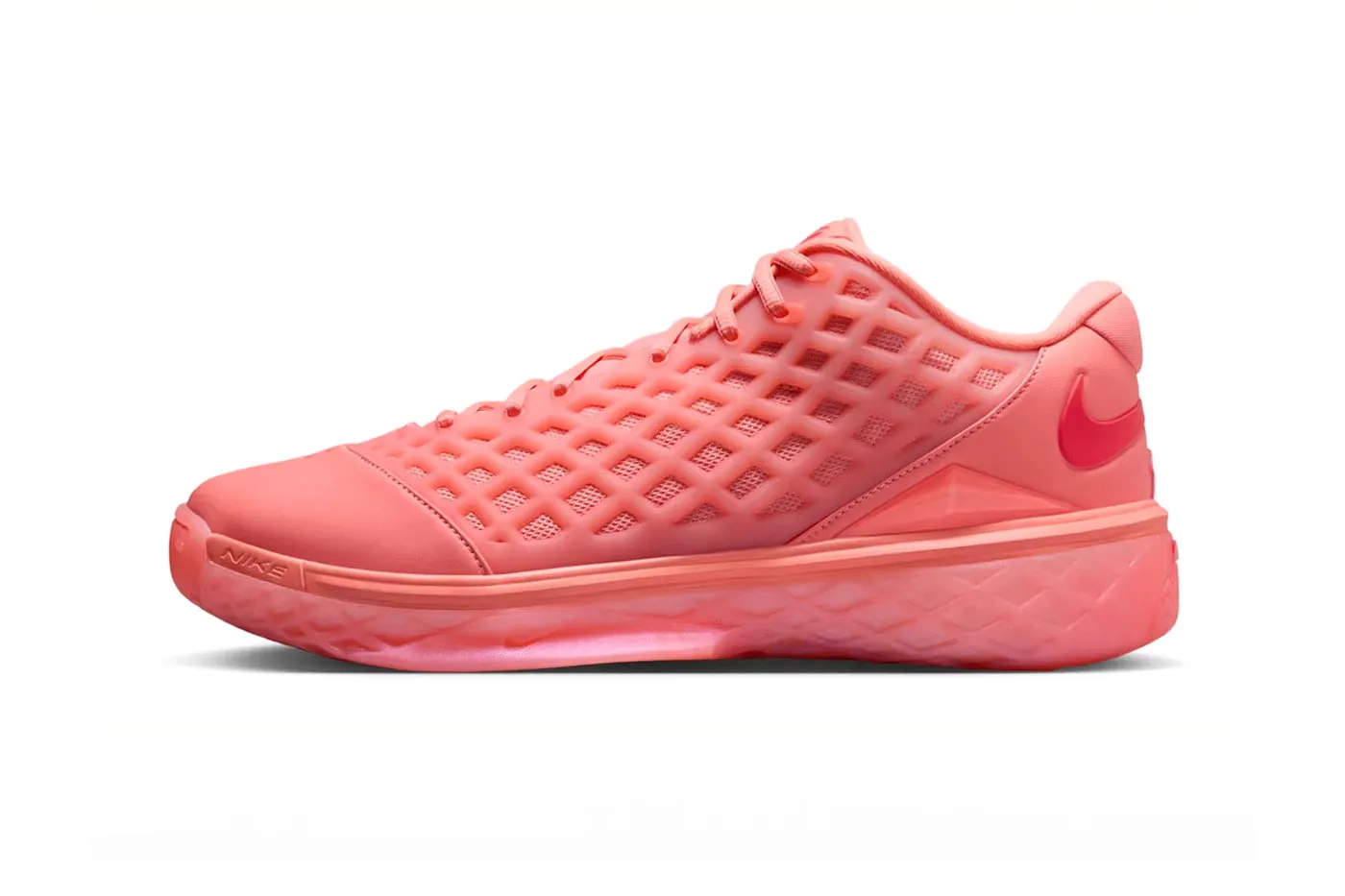 Nike 推出单色「原子粉」Kobe 3 Low Protro 鞋款