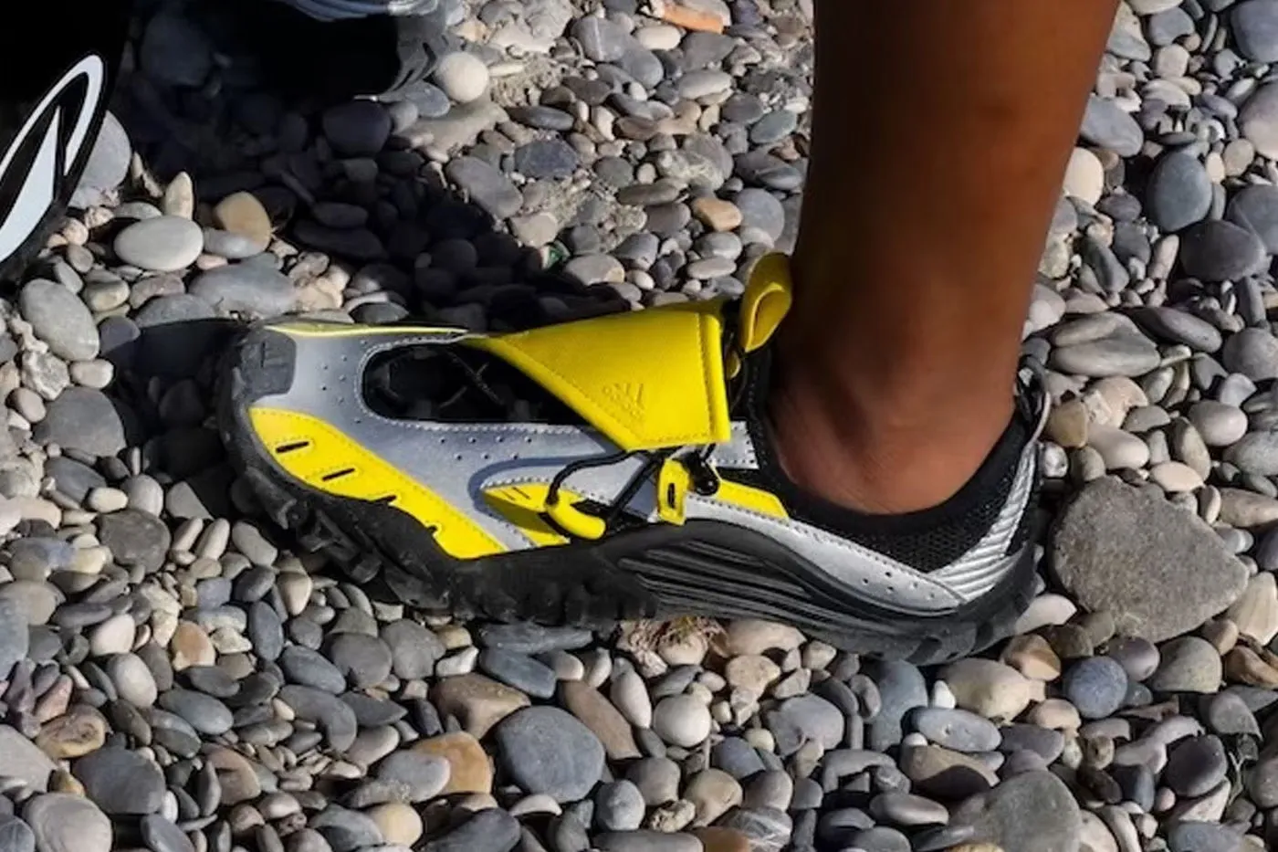 近赏 Pharrell Williams × adidas VIRGINIA Watermoc 鞋款