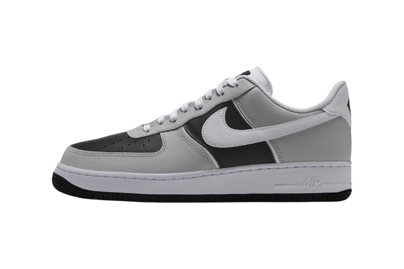 Nike Air Force 1 Low「Gray Fog」鞋款以复古字体与鞋跟菱形徽章重塑品牌标志