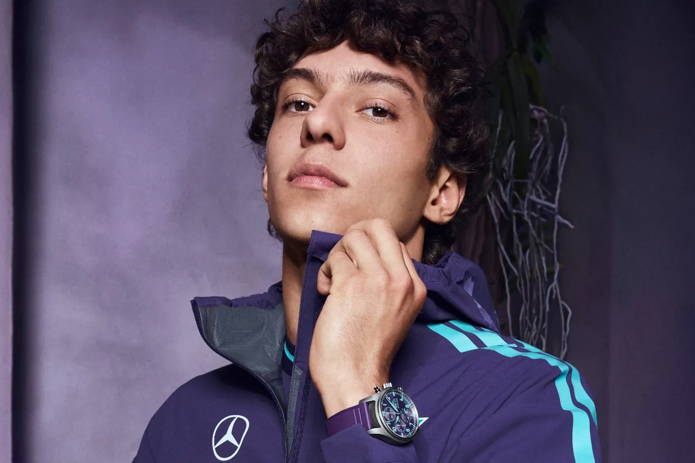 IWC 为 Mercedes-AMG PETRONAS Formula One™ Team 推出全新紫色飞行员腕表