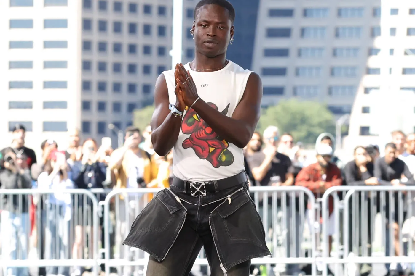 Ib Kamara 离任 Off-White™