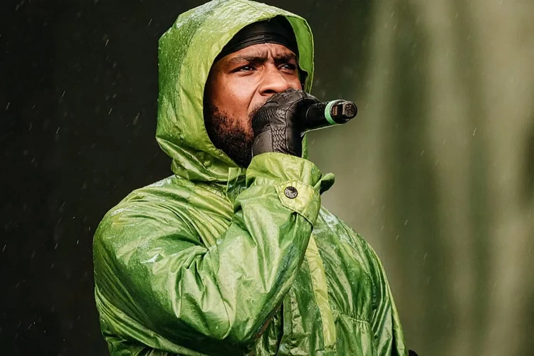 Skepta 周末登台全程穿上 Stone Island